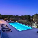 Villa Pelut