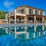Pelut Villa