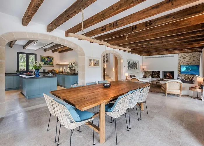 Pelut 빌라 포엔샤